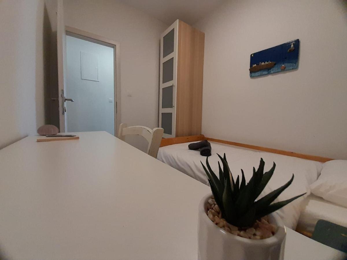 Apartman Vitamare 160 M From The Beach Novi Vinodolski Exteriér fotografie